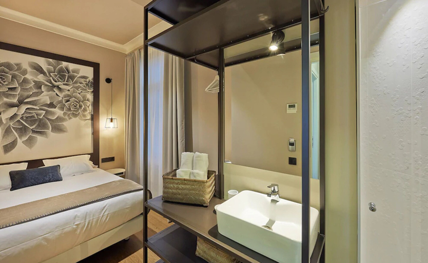 Bedroom 3, Hostal Central Barcelona, Barcelona