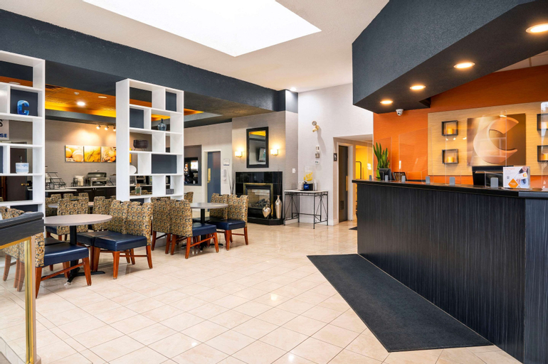 Public Area 2, Comfort Hotel & Suites, Peterborough