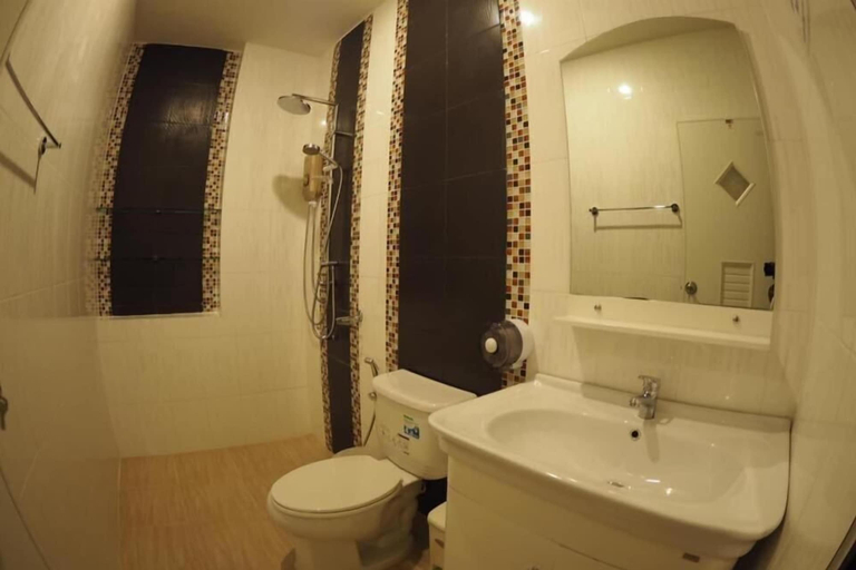 Bathroom 4, Bai Bai Home, Takua Pa
