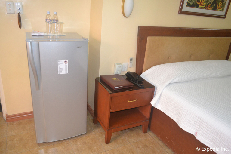 Bedroom 4, Pacific Breeze Hotel and Resort, Mabalacat