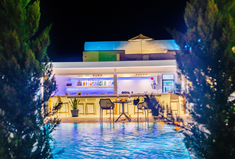 Exterior & Views 2, Santoterra Antigua Suites, South Aegean
