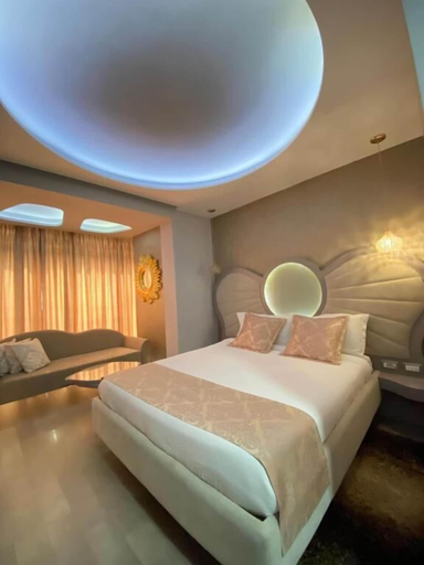 Bedroom 2, New W Hotel, Tiranës