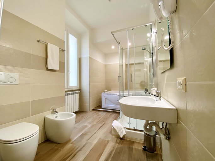 Bathroom 2, Hotelier 51, Rome