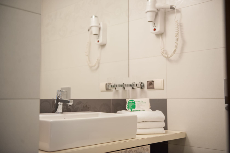 Bathroom 4, Hotel Baltic Plaza mediSPA & FIT, Kołobrzeg