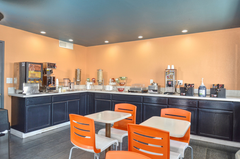 Food & Drinks 5, Vagabond Inn Buttonwillow North I-5, Kern
