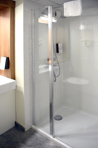 Bathroom 4, Campanile Belfort Montbéliard - Gare La Jonxion, Territoire de Belfort