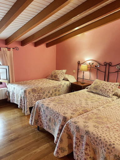 Bedroom 3, Posada La Casona de Los Güelitos, Cantabria