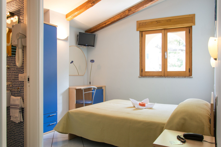 Bedroom 4, Minihotel IRIS, Salerno