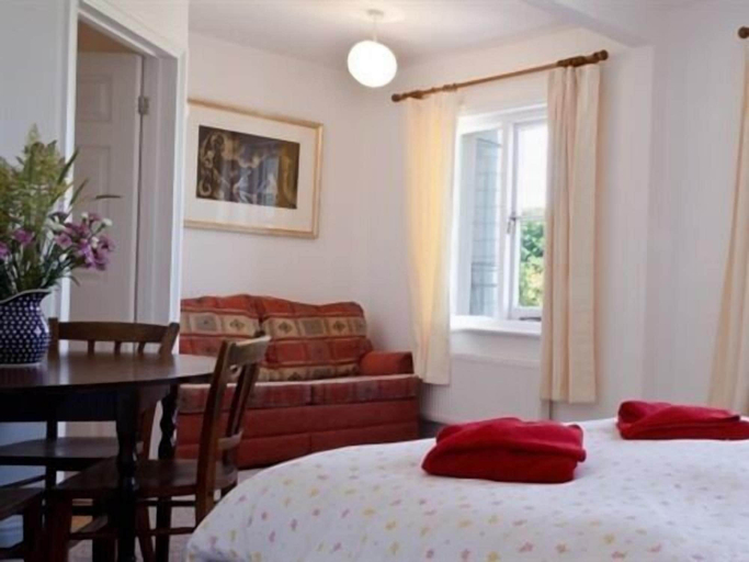 Bedroom 2, Royal Oak, Devon