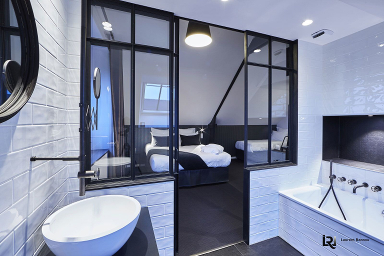 Bathroom 5, Le Manoir de Kerbot, Morbihan