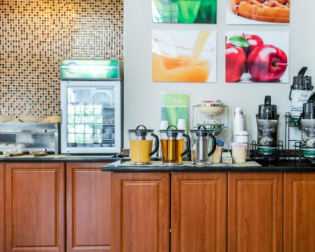 Food & Drinks 4, Quality Inn & Suites Albuquerque West, Bernalillo