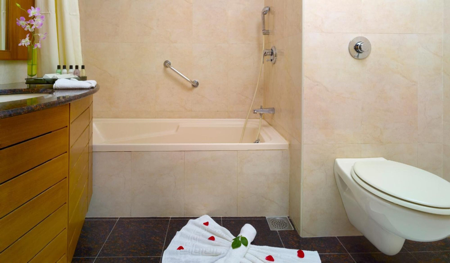 Bathroom 4, Sunway Manor, Puducherry