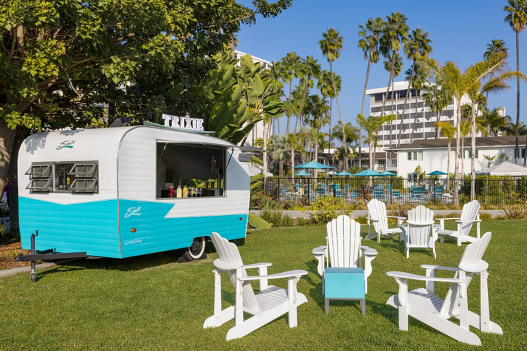 Exterior & Views 2, Town And Country Resort Hotel, San Diego
