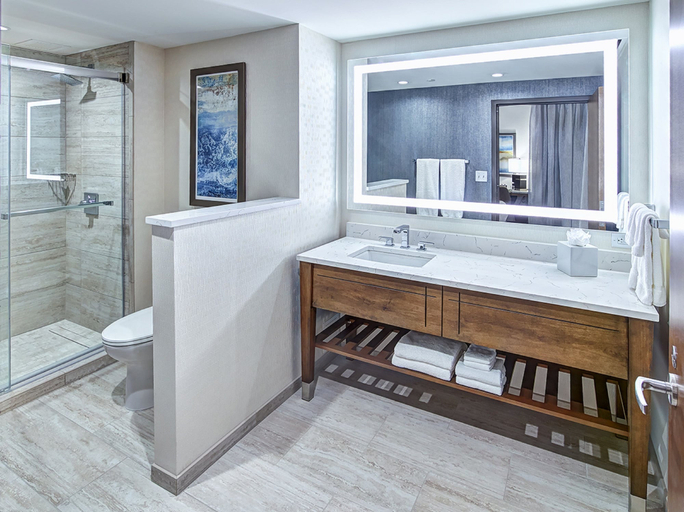 Bathroom 5, Mystic Lake Casino Hotel, Scott