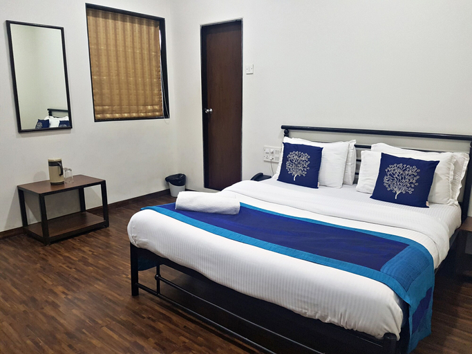 Bedroom 3, Hotel Kumkum, Mumbai City