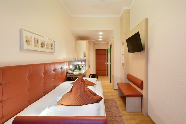 Bedroom 2, Hotel Pension Baronesse, Wien