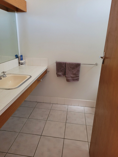 Bathroom 4, Glynlea Motel, Horsham - Central