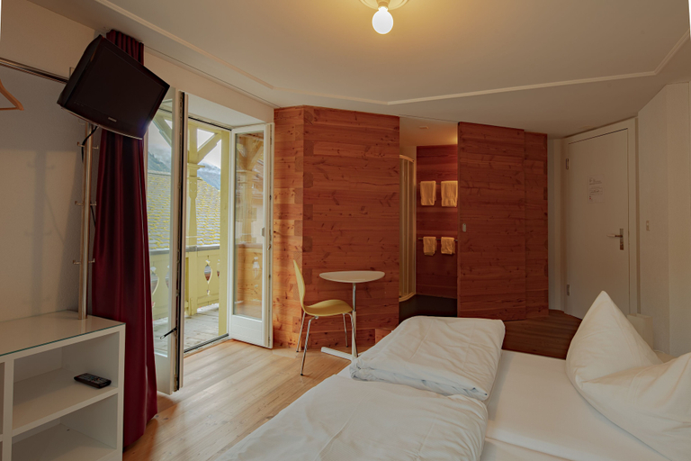 Bedroom 3, Vallatscha, Surselva