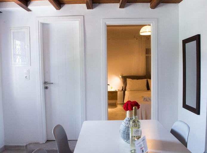 Others 4, Glamorous 2BR Villa in Ornos w Sea View, South Aegean