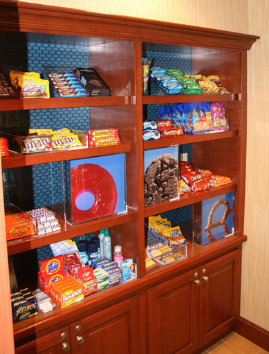 Food & Drinks 5, Hampton Inn & Suites St. Louis/South I-55, Saint Louis