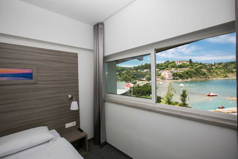 Bedroom 3, Barbara Piran Beach hotel, Piran