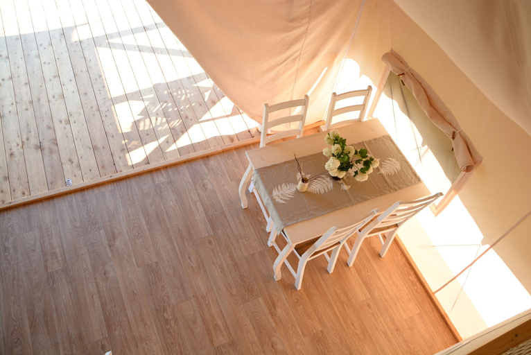 Bedroom 3, Glamping Kolpa Resort, Metlika