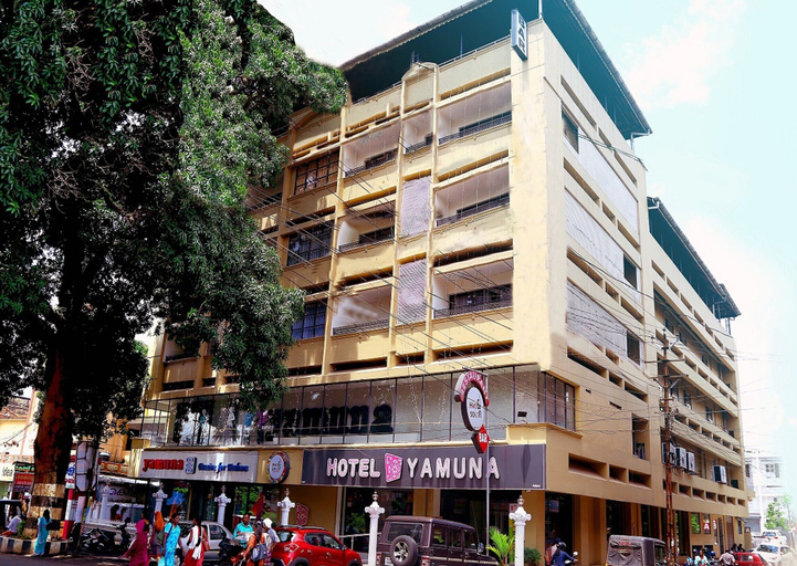 Exterior & Views, Hotel Yamuna, Pathanamthitta