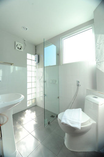 Bathroom 4, Nanya Hotel Chiang Mai, Muang Chiang Mai