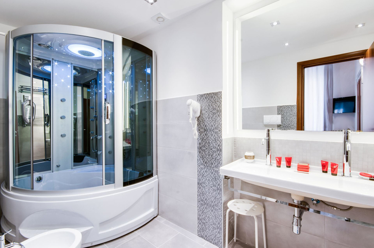 Bathroom 4, Lh Royal Suites, Rome
