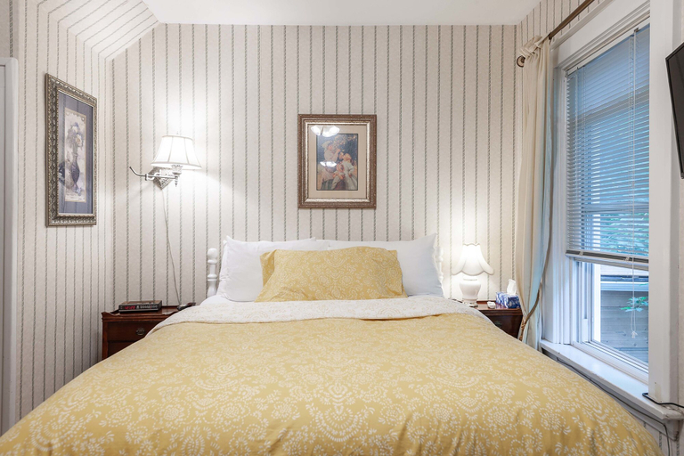 Bedroom 3, Stone Maiden Inn, Perth
