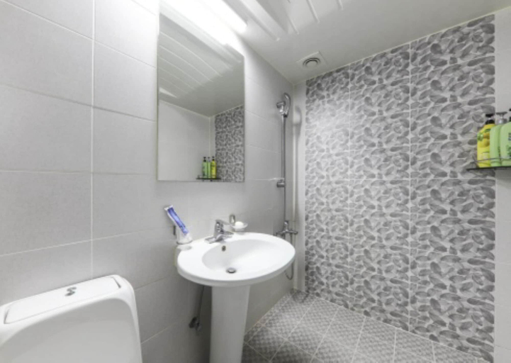 Bathroom, Gunsan King Motel, Gunsan