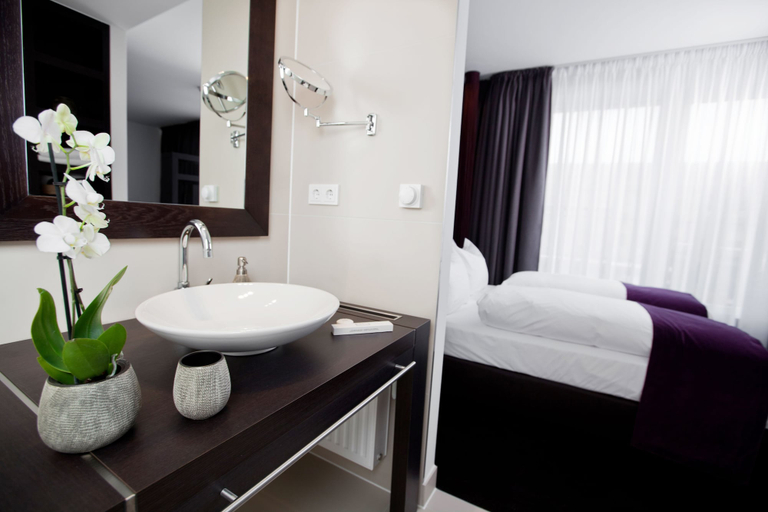 Bedroom 5, Goodman's Living, Berlin