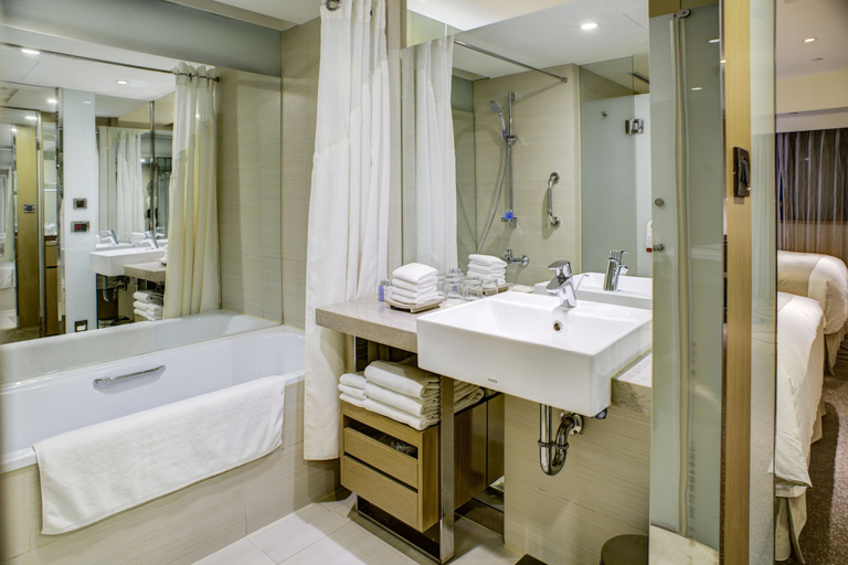 Bathroom 5, Chateau de Chine Hotel Kaohsiung, Kaohsiung