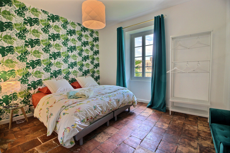 Bedroom 3, Effets Personnels, Vaucluse