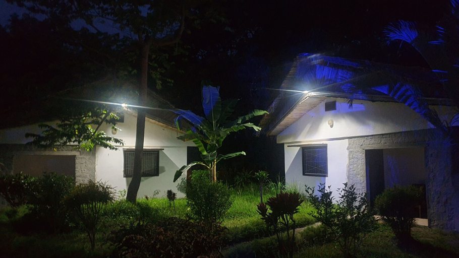Exterior & Views 2, Kintana Hotel, Diana