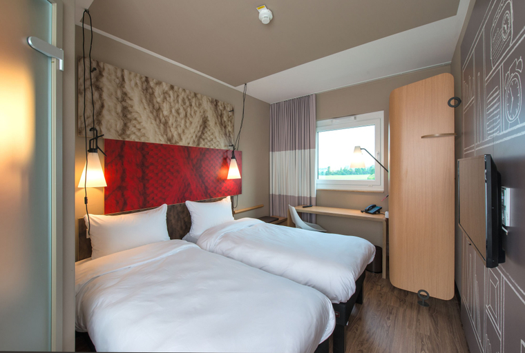 Bedroom 4, ibis Muenchen Airport Sued, Freising