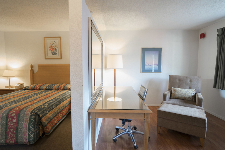 Bedroom 3, Seatac Inn, SeaTac