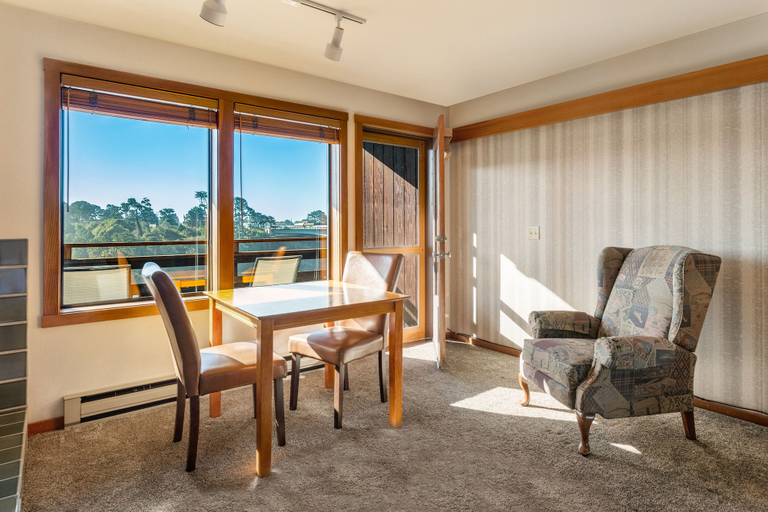 Others 5, Harbor Lite Lodge, Mendocino