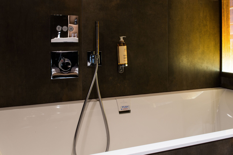 Bathroom 4, Hotel Le Florentin, Luxembourg