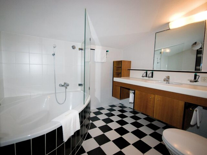Bathroom 3, Hotel - Pension Felsenhof, Bludenz