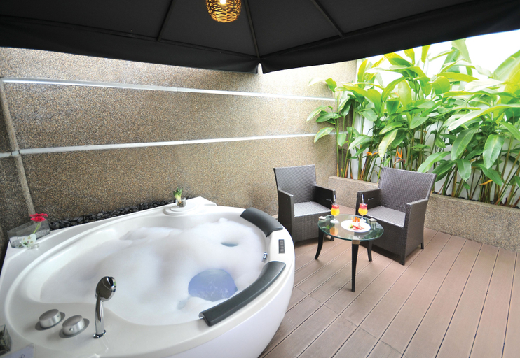 Bathroom 4, The Sterling, Malacca City