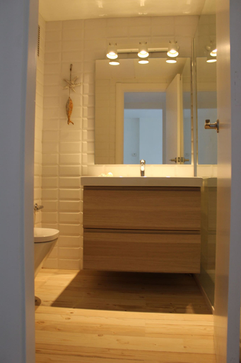 Bathroom 4, Edificio Barcino, Tarragona