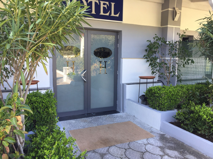 Exterior & Views 2, Hotel LePinède, Napoli