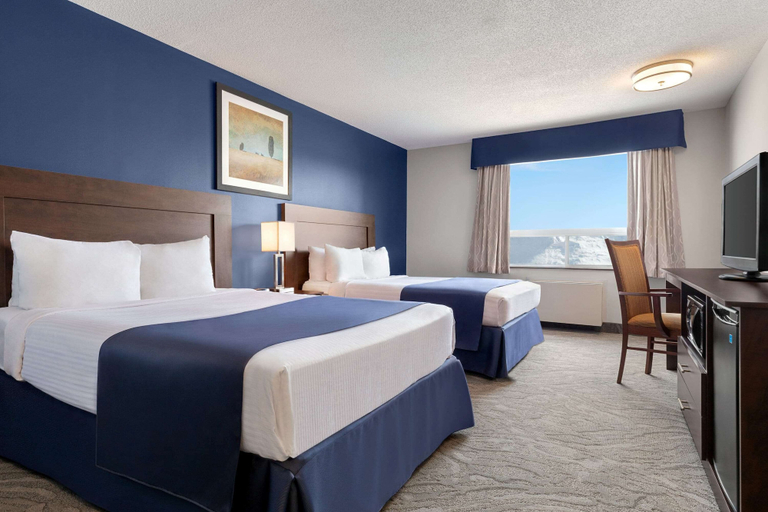 Bedroom 3, Travelodge by Wyndham Timmins, Cochrane