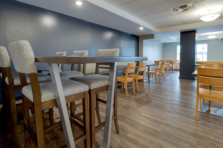 Food & Drinks 5, Country Inn & Suites by Radisson, Niagara Falls, ON, Niagara