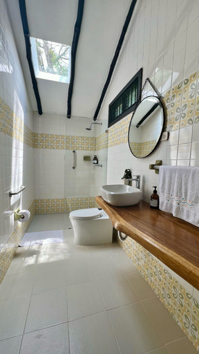 Bathroom 4, Eco Hotel Hacienda El Diamante, San Pedro