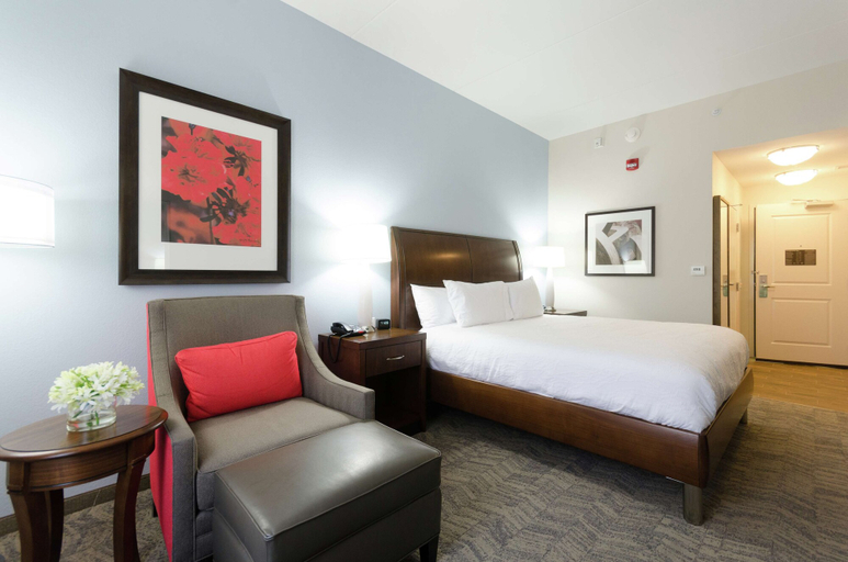 Bedroom 4, Hilton Garden Inn Hickory, Catawba