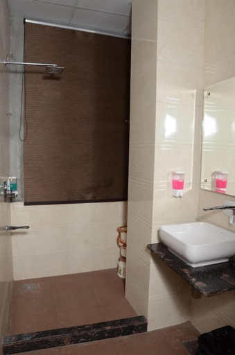 Bathroom 4, Shivaay Grand, Amritsar