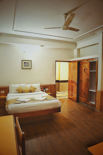 Bedroom 4, Hotel Snow View, Kullu