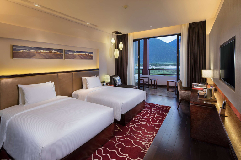Bedroom 4, Hilton Linzhi Resort, Nyingtri